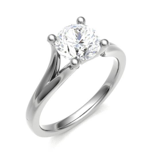 white gold  leo diamond ring